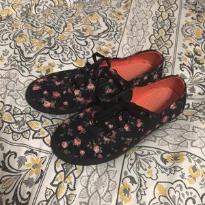 Black floral sneakers